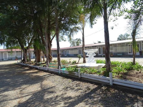 Mercury Motor Inn - New Castle Holiday 6