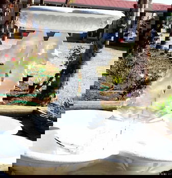 Mercury Motor Inn - New Castle Holiday 5