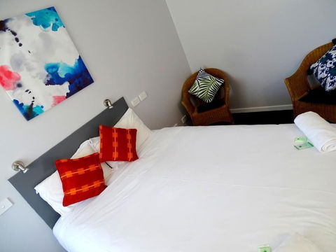 Mercury Motor Inn - New Castle Holiday 1