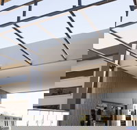 Southgate Motor Inn - New Castle Holiday