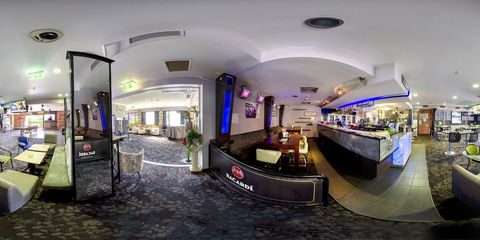 Shamrock Hotel Motel - New Castle Holiday 1