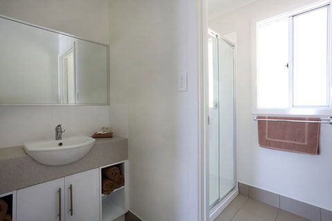 Brighton Caravan Park - New Castle Holiday 6