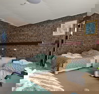 Sussex Inlet Motel - New Castle Holiday