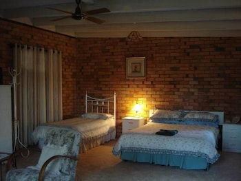 Pamela's Retreat - New Castle Holiday 2