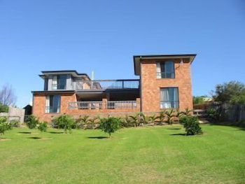 Coull Waters Holiday Apartments - New Castle Holiday 1