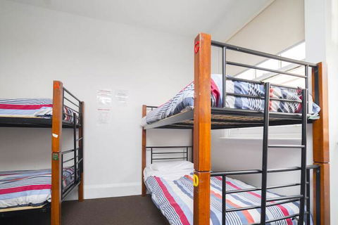 Brunswick Hotel Hostel - New Castle Holiday 1
