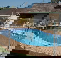 Gladstone Village Motel - New Castle Holiday