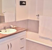Swagsman Motel Miles - New Castle Holiday