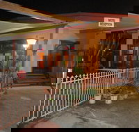 A Railway Lodge - New Castle Holiday