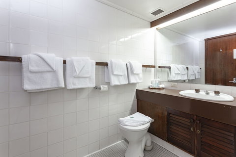 Black Buffalo Hotel - New Castle Holiday 1