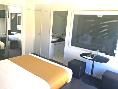 21 On Hursley Motel Apartments - New Castle Holiday 6