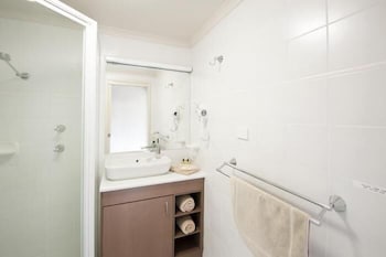 Mollymook Cove Apartments - New Castle Holiday 6
