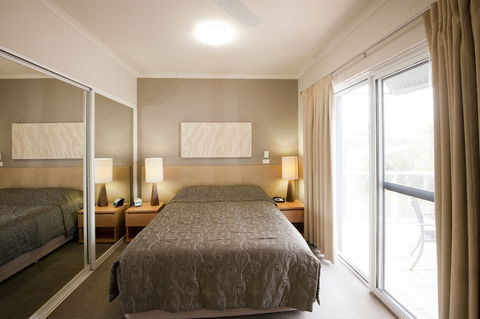Mollymook Cove Apartments - New Castle Holiday 5