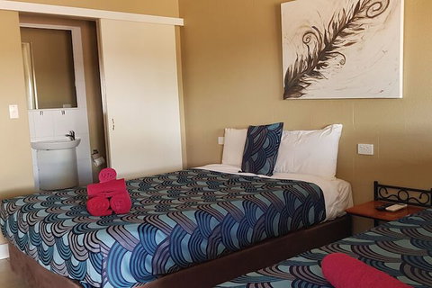 Beagle Motor Inn - New Castle Holiday 5