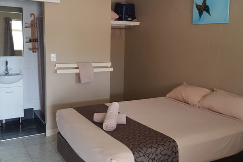 Beagle Motor Inn - New Castle Holiday 6