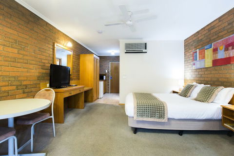 Sportslander Motor Inn - New Castle Holiday 6