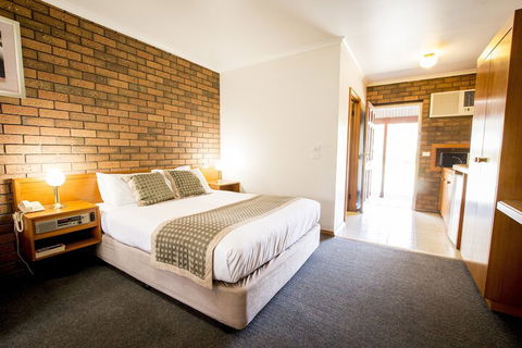 Sportslander Motor Inn - New Castle Holiday 7