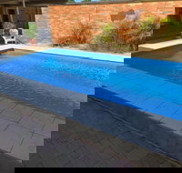 Jumbuck Motel - New Castle Holiday