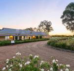 Vinden Estate Homestead - New Castle Holiday