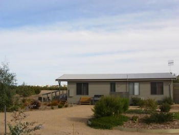 Linger Longer Accommodation SA - New Castle Holiday 4