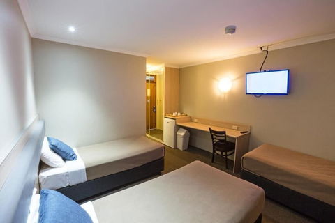 Lakeview Hotel Motel - New Castle Holiday 2
