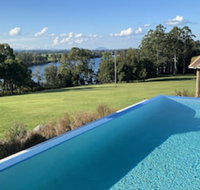 Mansfield on the Manning - New Castle Holiday