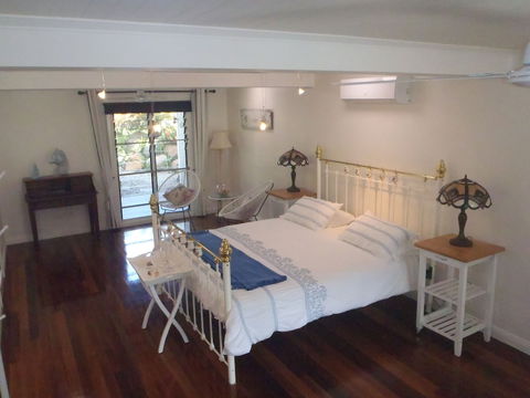 Driftwood Bed And Breakfast - New Castle Holiday 6