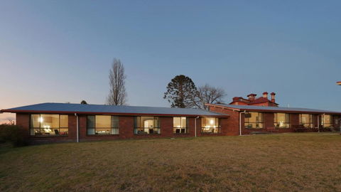 Tenterfield Motor Inn - New Castle Holiday 3