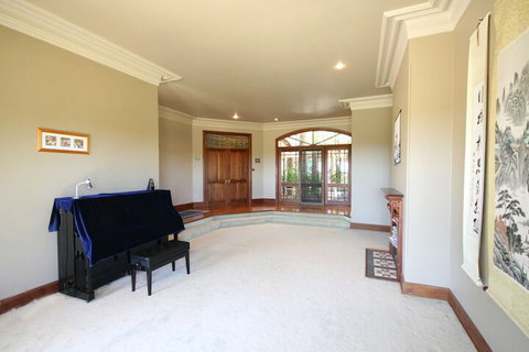 Relaxin - New Castle Holiday 6