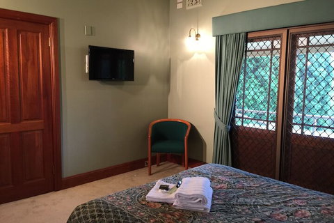 Relaxin - New Castle Holiday 2