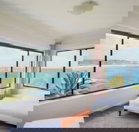 Ultimate Bondi Escape 2 - New Castle Holiday