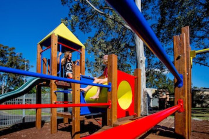 Dural NSW New Castle Holiday