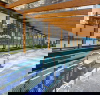 Bayviews Apartment - New Castle Holiday