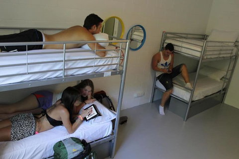 Port Douglas Backpackers - New Castle Holiday 5