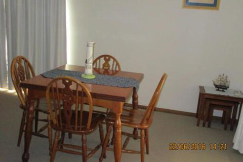 Anchor In - New Castle Holiday 4