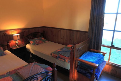 Stanley Lakeside Spa Cabins - New Castle Holiday 0