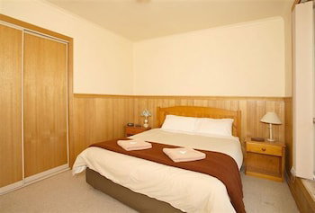 Apollo Bay Backpackers Lodge - New Castle Holiday 6