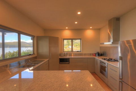 Fairwinds - Essentially Tas - New Castle Holiday 4