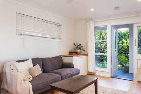 Surf Side Retreat - New Castle Holiday 0