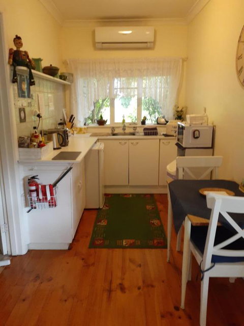 Travellers Rest B & B - New Castle Holiday 2