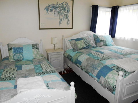 Travellers Rest B & B - New Castle Holiday 4