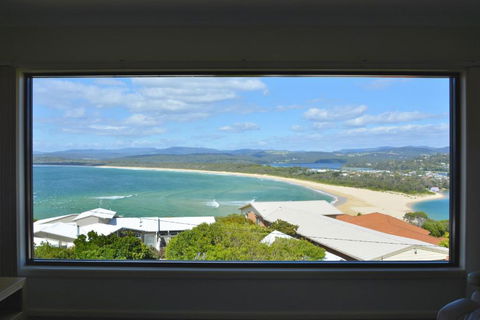 Seascape On Hill Street - New Castle Holiday 2