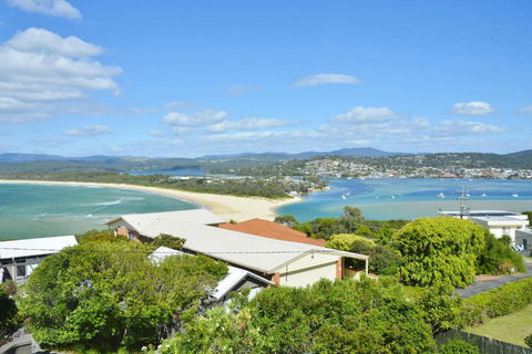 Seascape On Hill Street - New Castle Holiday 1