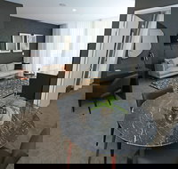 Alex Perry Hotel  Apartments - New Castle Holiday