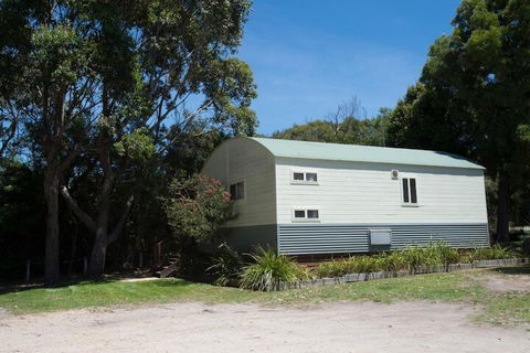 The Lakes Beachfront Holiday Park - New Castle Holiday 3