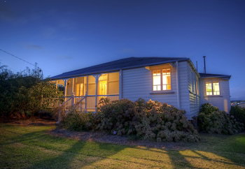 Apple Blossom Cottage - New Castle Holiday 1