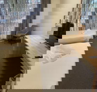 Roxby Downs Motor Inn - New Castle Holiday