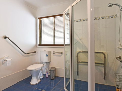 Wallaby Cottage Cute Accom In Bushland Setting - New Castle Holiday 2
