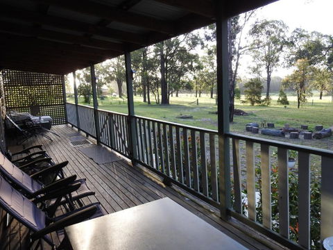 Kangaroo Cottage Cute Accom In Bushland Setting - New Castle Holiday 1