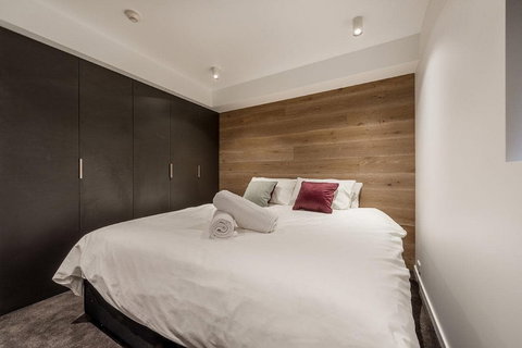 Elk At Falls - New Castle Holiday 4